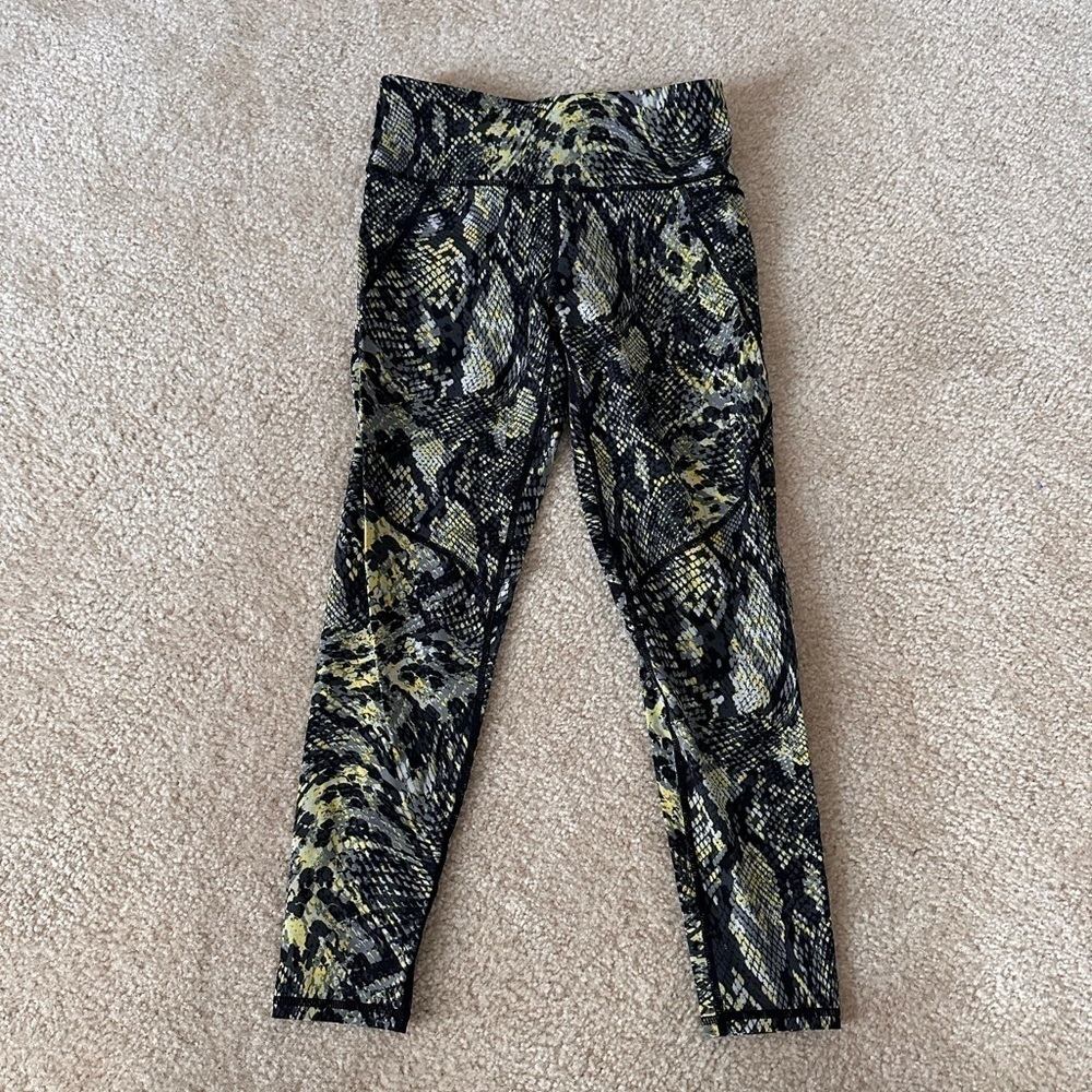 NWOT Women’s Sweaty Betty The Power Animal Print Leggings!